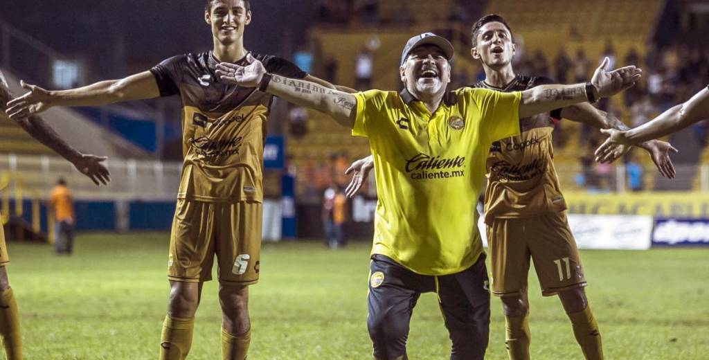 Cuando Dorados gana, Maradona no guarda ningún festejo