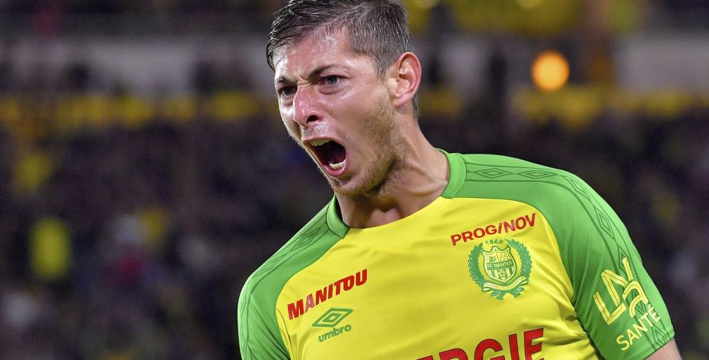 El PES 2019 incluye a Emiliano Sala y se gana los aplausos de todos