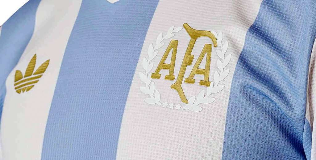 La espectacular camiseta retro que usará Argentina contra Perú 