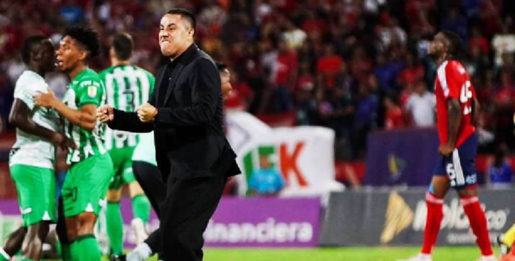 Le arruinaron la carrera: durísima sanción para el entrenador mexicano Efrain Juárez en Colombia