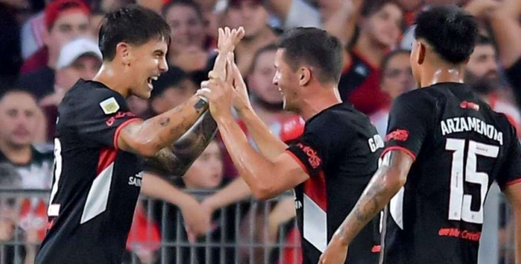 El River de Gallardo se hunde: Estudiantes le ganó 2-0 en el Monumental...