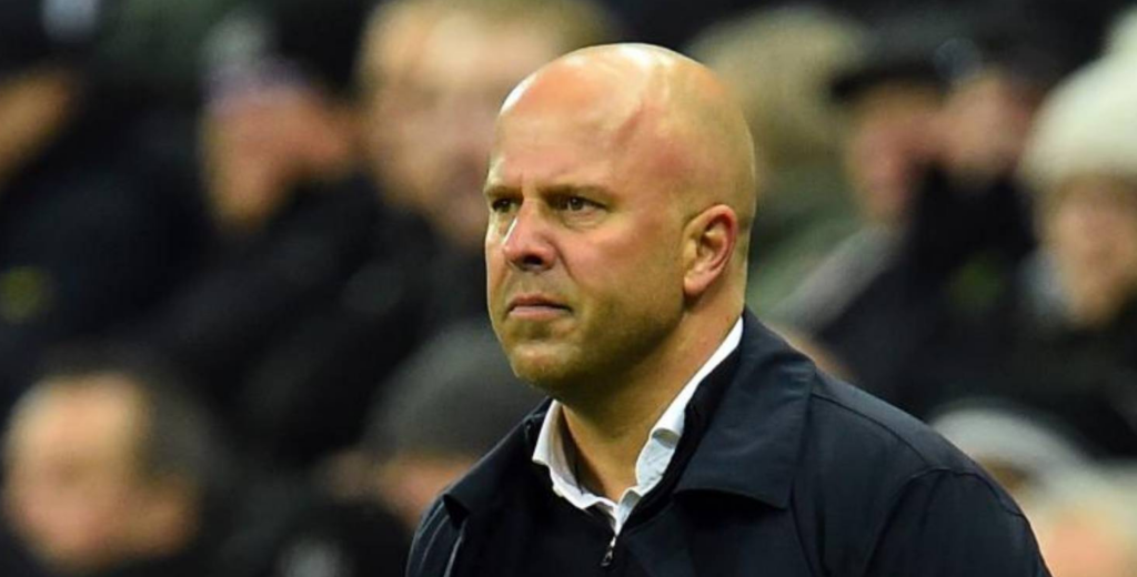 Slot tenía su fichaje cerrado, pero se le va: Inter le roba un delantero a Liverpool