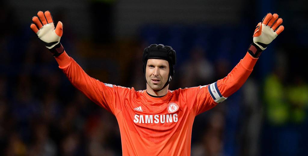 Increíble pero real: Petr Cech vuelve a atajar en el Chelsea