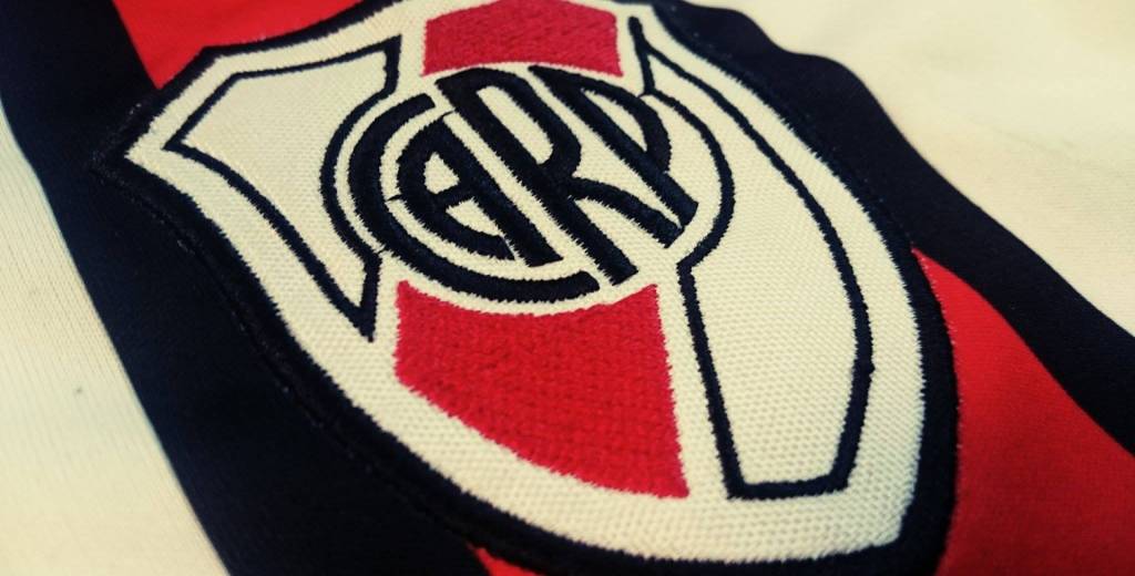 River vuelve a un clásico: se filtraron fotos de su nueva camiseta