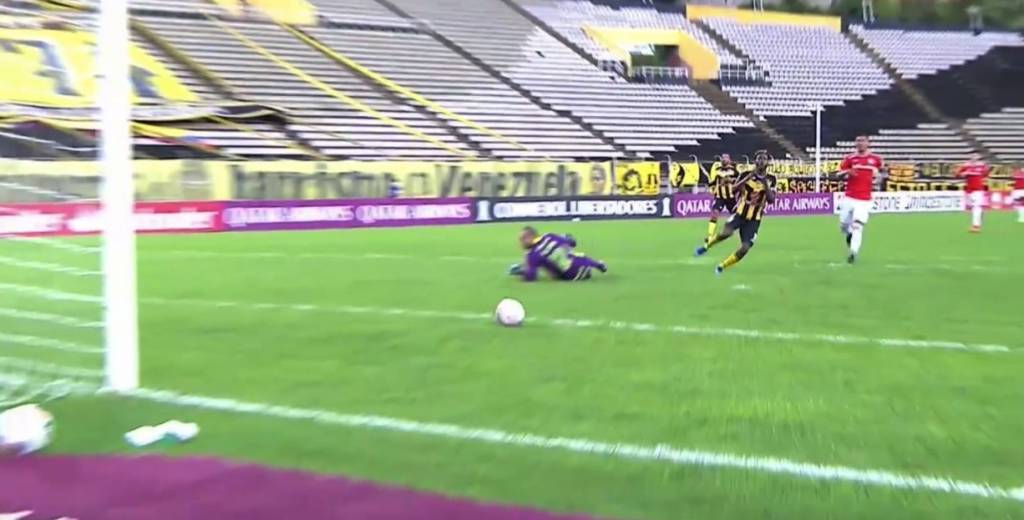 ¡Para qué te traje! El increíble gol que desperdició el Táchira en la Copa