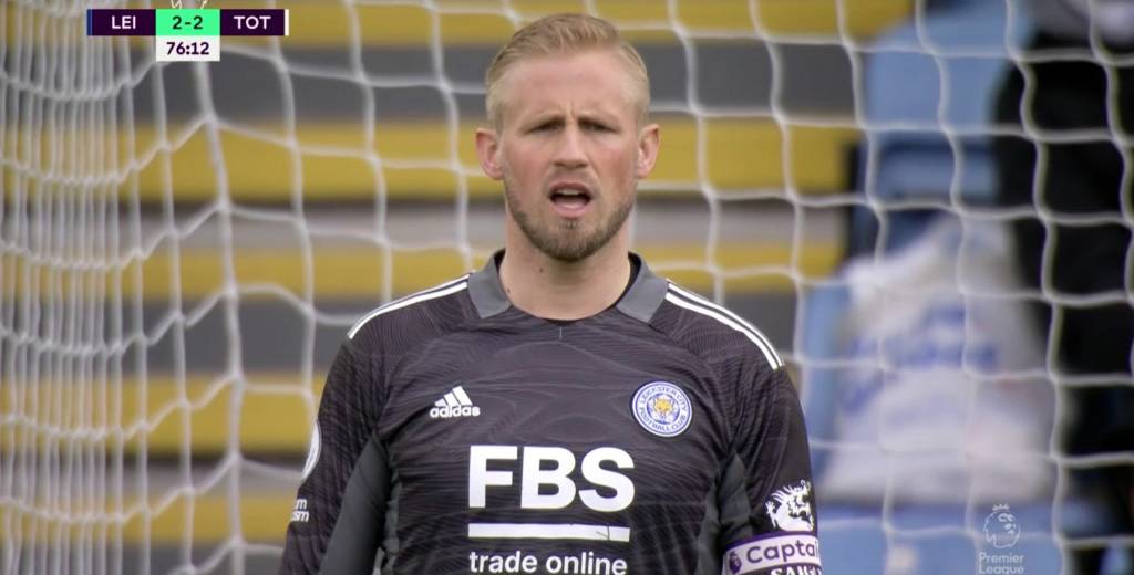 Schmeichel hizo un gol en contra y Leicester quedó sin Champions