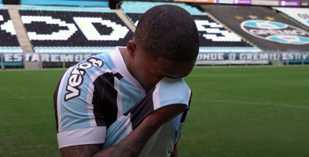 Douglas Costa se emocionó al regresar a Gremio