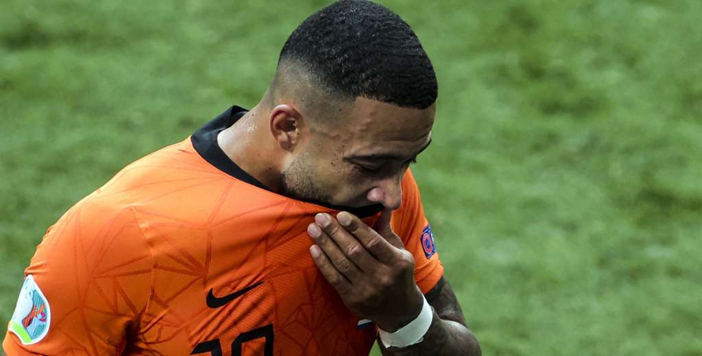 Lo destruyó: "Depay se cree una estrella todo el tiempo"