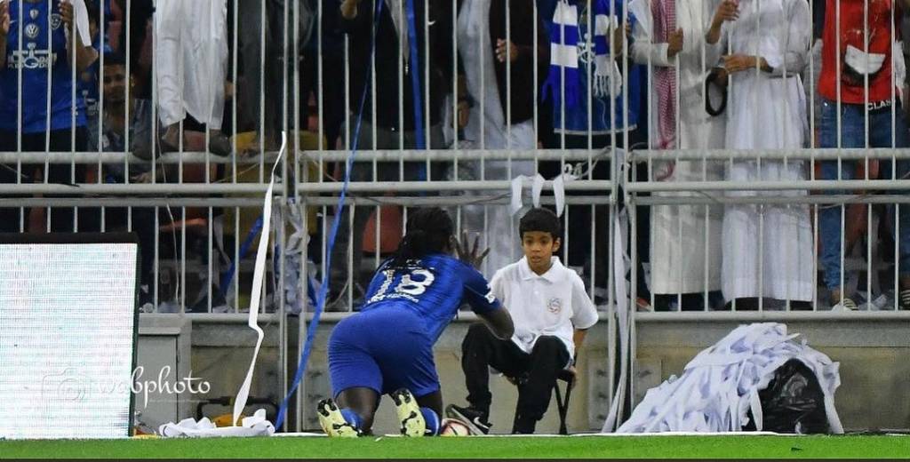 Fue a ver un partido de fútbol y se llevó el susto de su vida