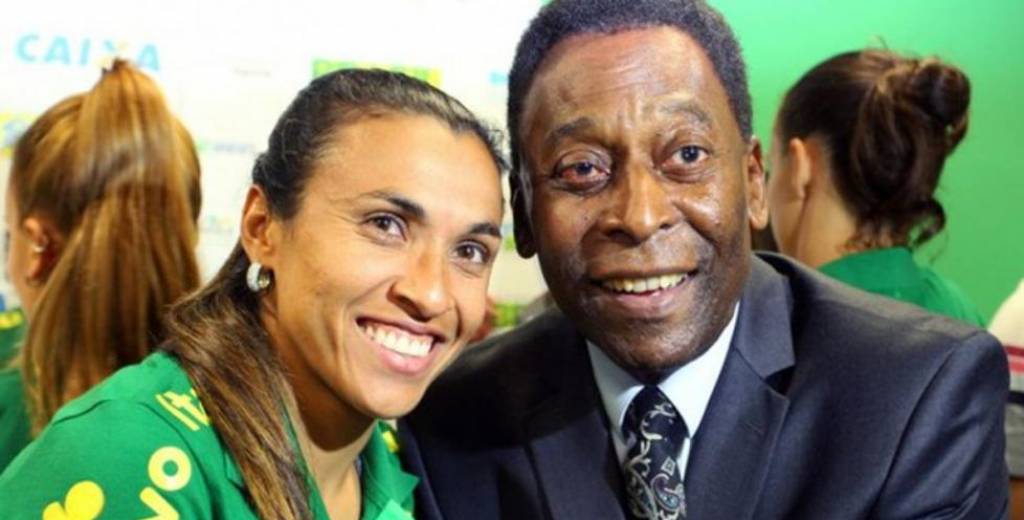 Pelé a Marta: "Ayudaste a construir un mundo mejor con tus pies"