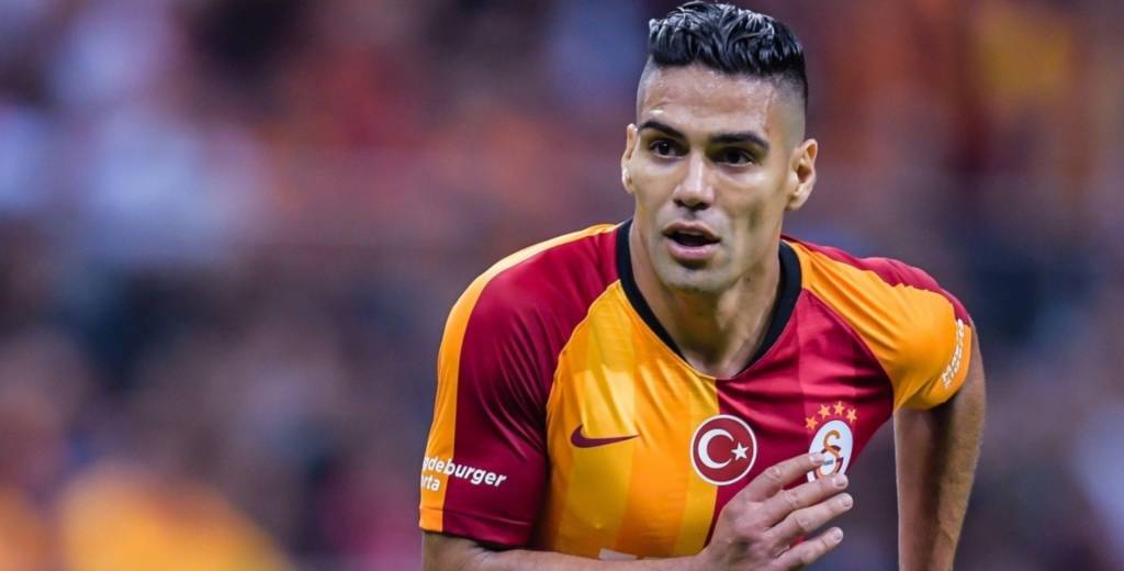 Galatasaray no lo quiere y Falcao tendría un acuerdo con otro equipo