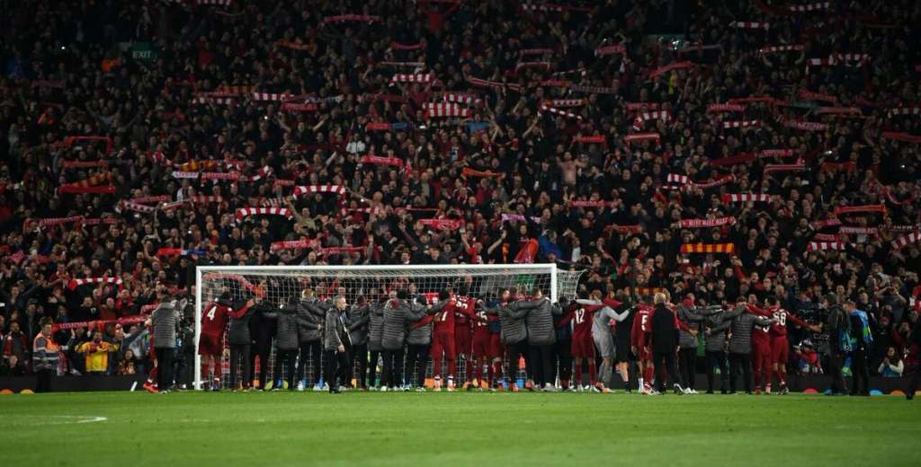 De jugar con el Liverpool en Anfield a arreglar aires acondicionados