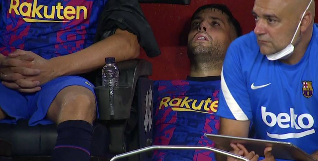 La impactante imagen de Jordi Alba en el banco de suplentes