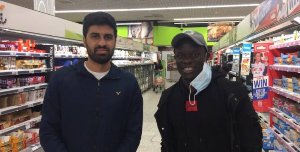 Se cruzó a Kanté en el mercado, lo fue a saludar y lo dejó sin palabras