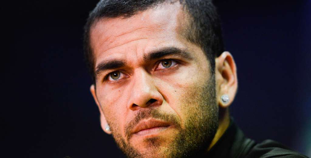 Bombazo infernal: FC Barcelona le comunica a Dani Alves que debe irse