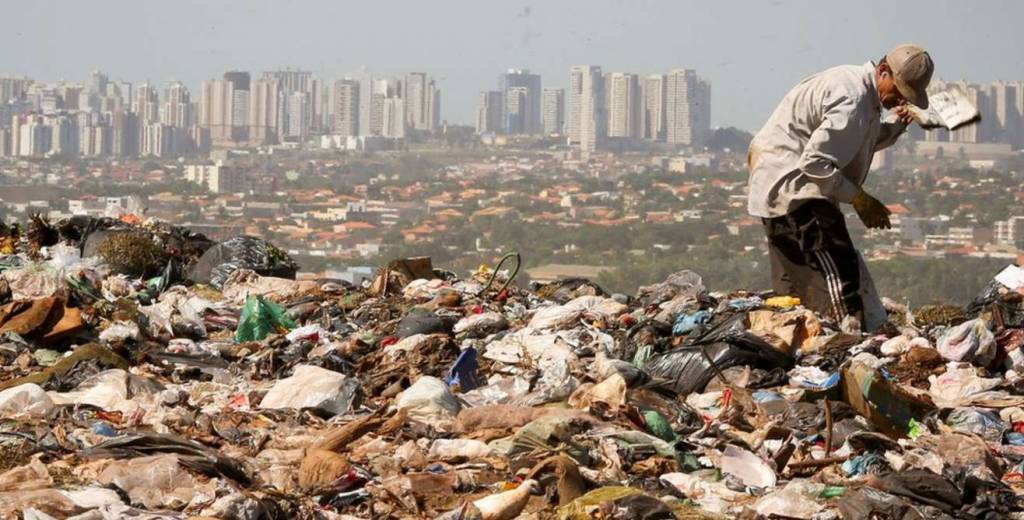 Buscaba botines en la basura: Bayern quiere pagar 100 millones por él