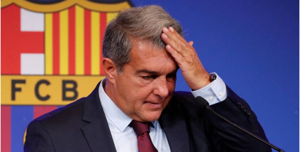 BOMBSHELL: Barcelona informed they CAN'T REGISTER new signings