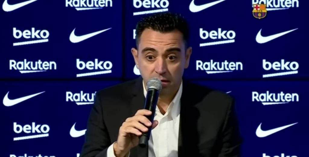 Xavi fue presentado y mandó el primer aviso a los más experimentados