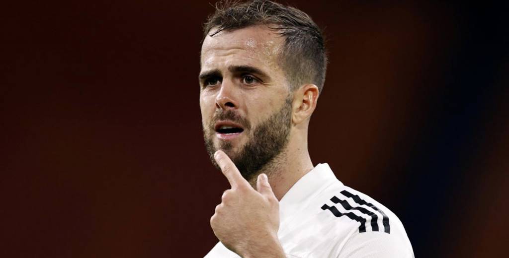 Bosnia expulsa a Pjanic del equipo por fumar