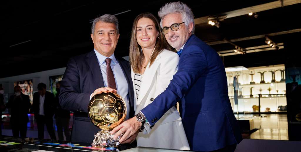 El museo del Barcelona ya exhibe el Balón de Oro de Alexia Putellas