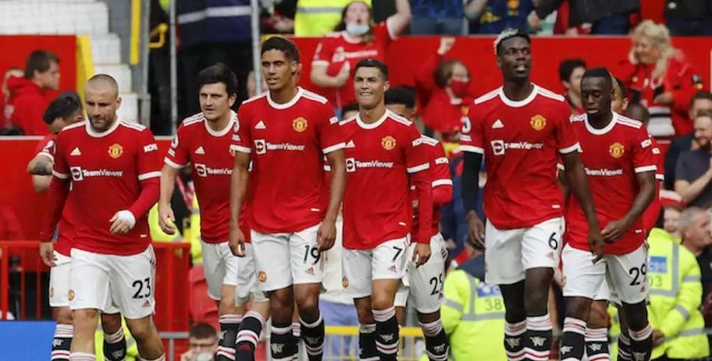 Manchester United le ofrece ganar 2 millones al mes: el vestuario en llamas