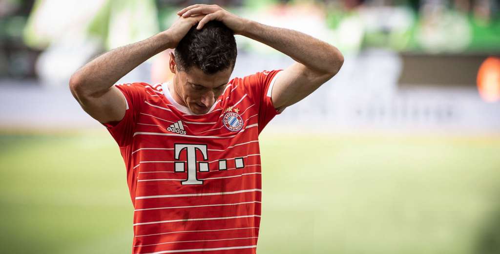 PAYBACK? Chelsea could soon swoop in for Robert Lewandowski