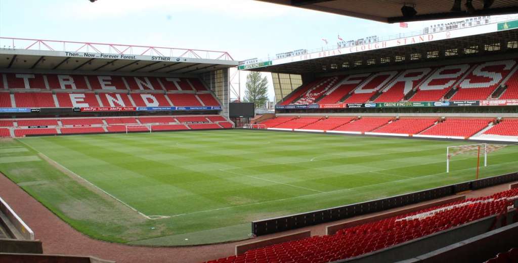 Templo histórico del fútbol inglés: El estadio del Nottingham Forest