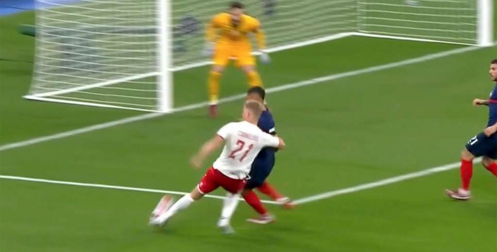 Le reventó el arco: El impresionante golazo de Dinamarca a Francia