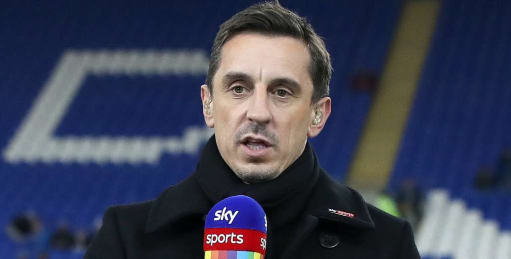 "It's UNFORGIVABLE": Gary Neville hit at the state of Old Trafford