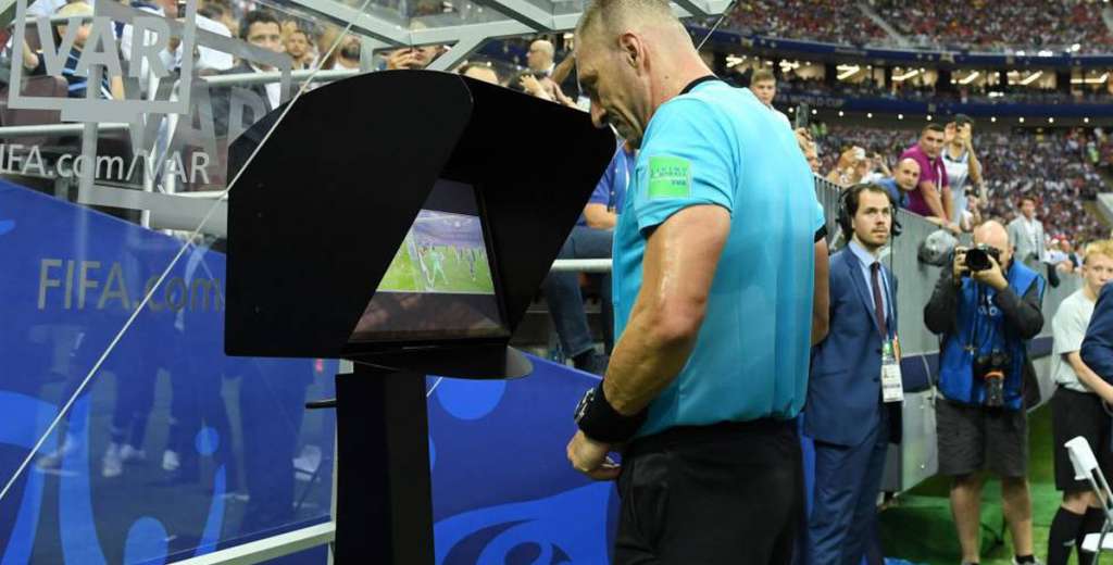 VAR: el viejo contrato que rompió la FIFA