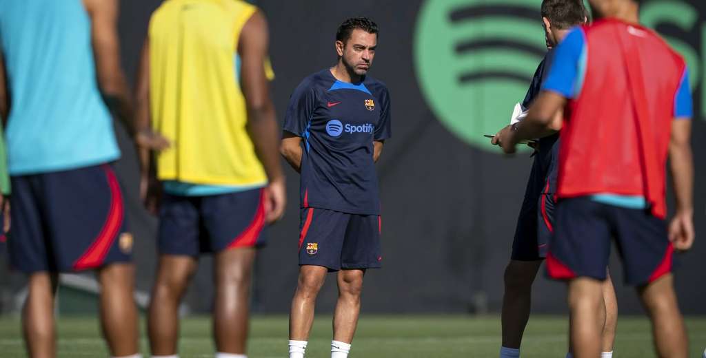 Xavi lo separó del equipo y él avisó: "Me quiero ir del Barcelona"