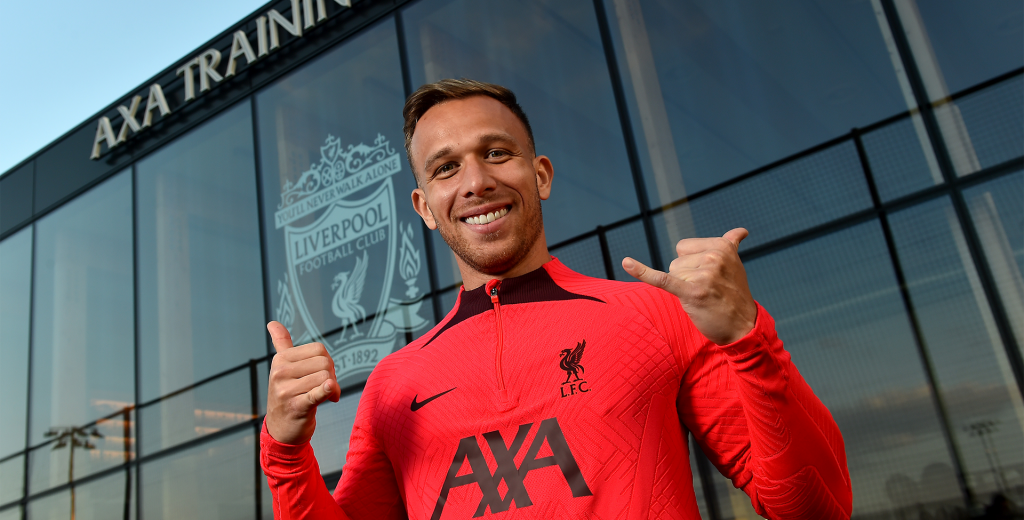 Era su presentación en Liverpool y Arthur le mandó un palazo al FC Barcelona