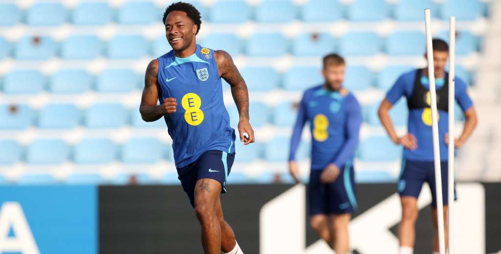 Lo que nadie esperaba: Sterling volvió a entrenar con Inglaterra