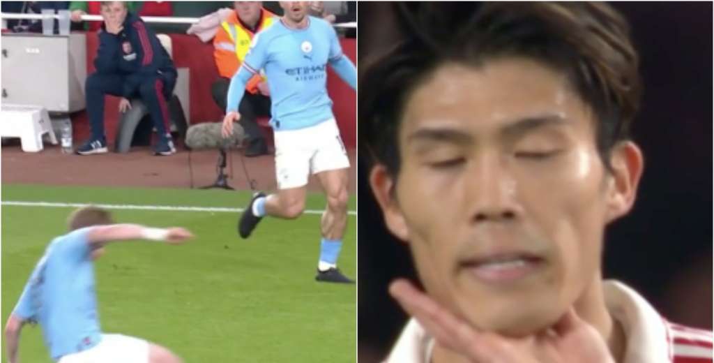 Tomiyasu jugó para atrás, le regaló el balón a De Bruyne y firmó un golazo