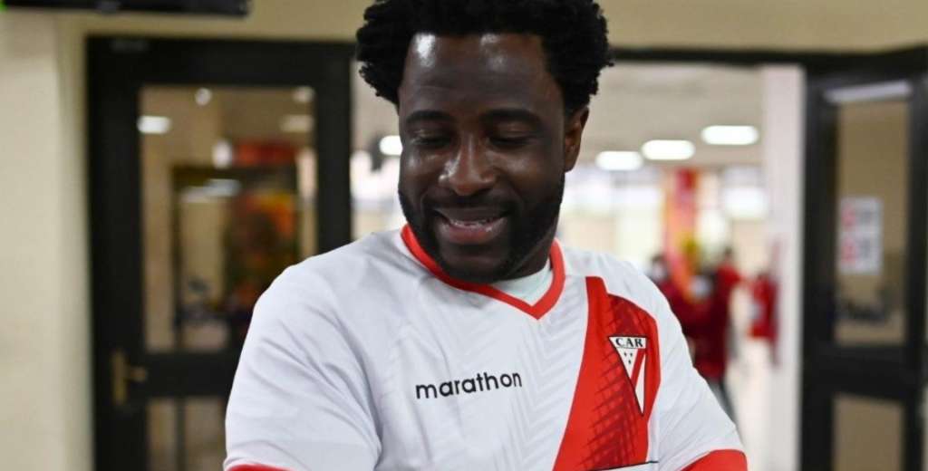 Wilfried Bony y un escándalo en Always Ready: de jugar en el City a esto...