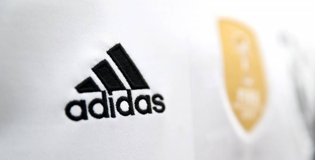 Escándalo con Adidas por la nueva camiseta: "Es horrible, parece un mantel"