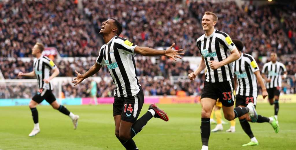 Fútbol moderno: llegaron los jeques y metieron al Newcastle en Champions League