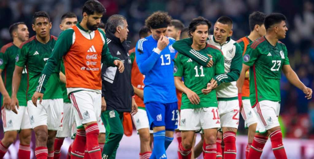 Arde la Selección de México: llegó hace cuatro meses y ya lo quieren echar