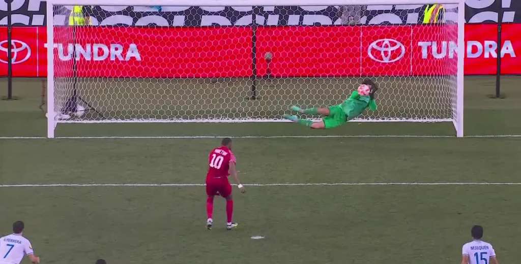 Para llorar de emoción: Guatemala clasificó a cuartos de la Copa Oro gracias a esta atajada