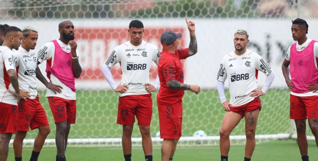 Flamengo en llamas: se pelearon en la práctica y Gerson le rompió la nariz