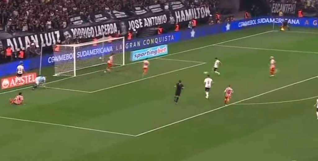 ¡Terrible! Corinthians se perdió de manera ridícula la chance de sentenciar el partido por Copa Sudamericana