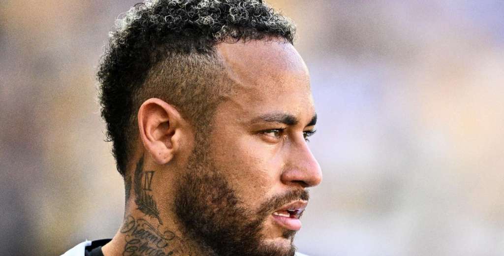 Neymar llegó hace un mes, se distanció de él y será echado de Al Hilal