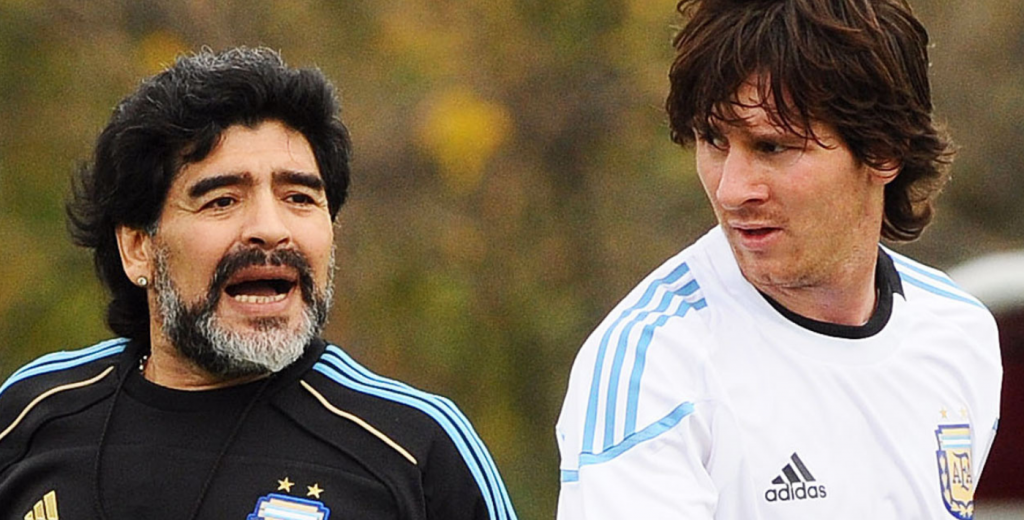 Está enloquecido con su delantero: lo comparó con Messi y Maradona