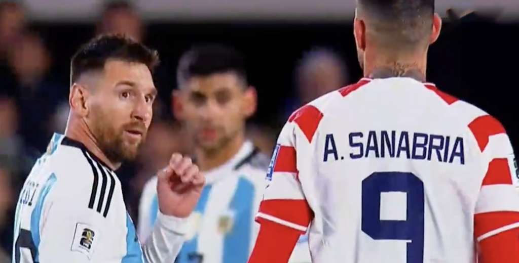 Tremendo: lo escupió de atrás a Messi y este le dijo de todo en la cara
