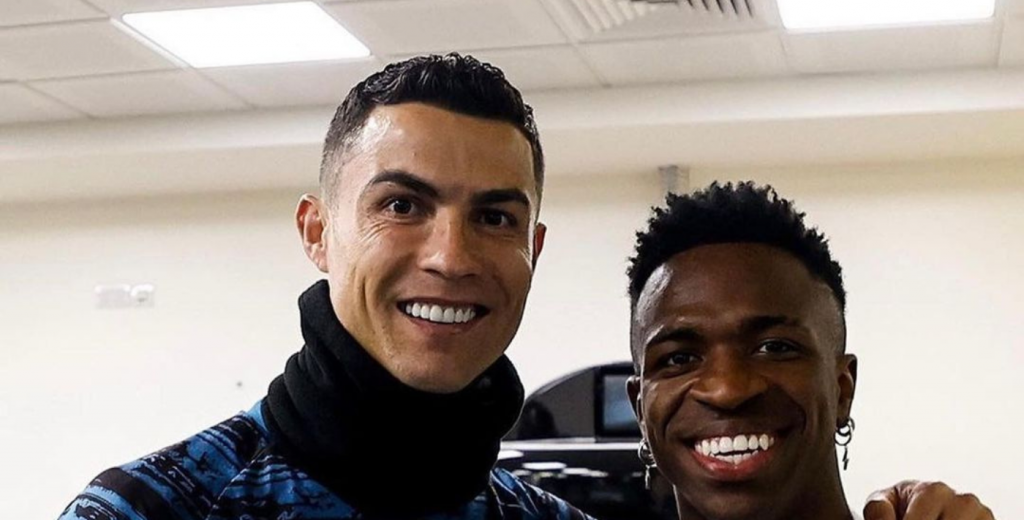 Vinicius Junior sorprendió y mostró el regalo que le hizo Cristiano Ronaldo