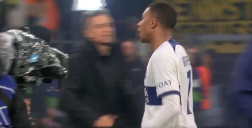 Tremenda escena: Mbappé furioso le hace un feo gesto a Luis Enrique