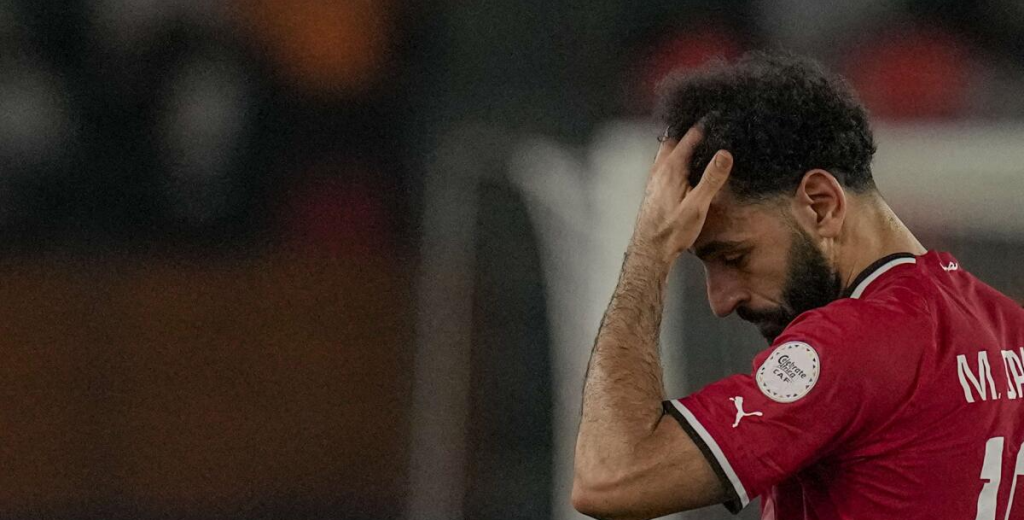 En Egipto destrozaron a Mohamed Salah, y Liverpool lo defendió así