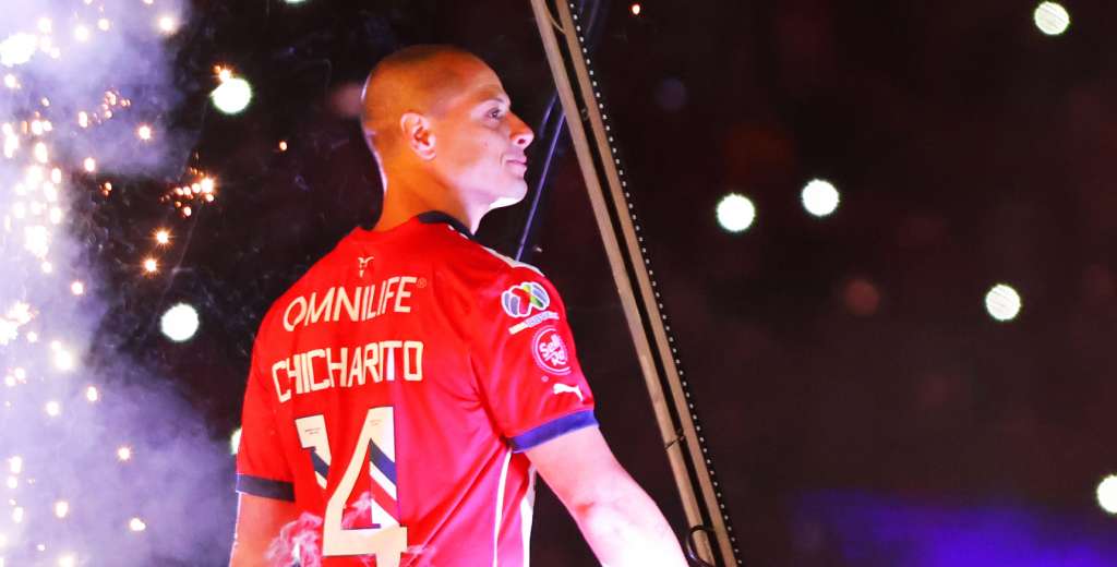 La Selección México se "olvidó" del regreso de Chicharito y la afición de Chivas explotó