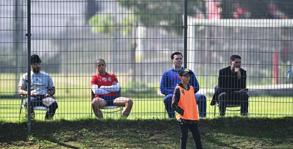 La ansiedad llega a Chivas por la falta de gol y la demora de Chicharito