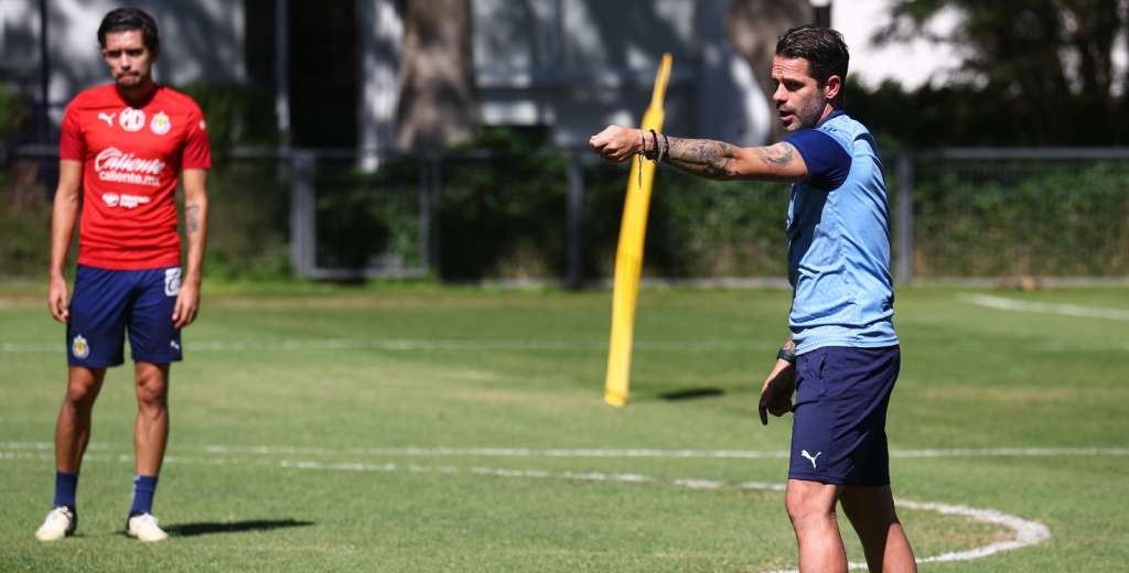 Secuelas de la goleada: Gago cambia casi medio equipo para el clásico ante América